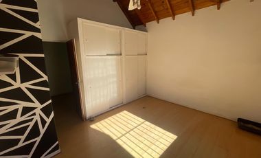 VENTA CHALET 6 AMBIENTES EN VICENTE LÓPEZ