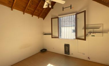 VENTA CHALET 6 AMBIENTES EN VICENTE LÓPEZ