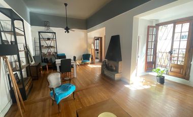 VENTA CHALET 6 AMBIENTES EN VICENTE LÓPEZ