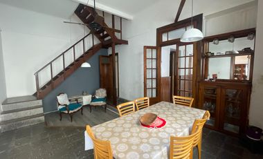 VENTA CHALET 6 AMBIENTES EN VICENTE LÓPEZ