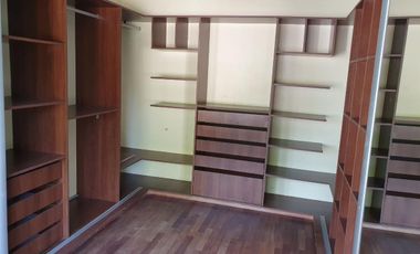 Casa 5 ambientes en venta en Quilmes