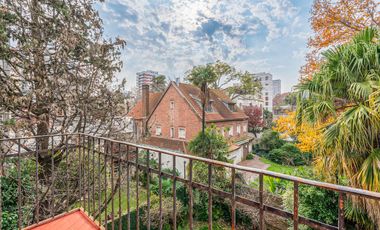 INCREÍBLE RESIDENCIA - 9 AMBIENTES - GRAN JARDÍN CON PARRILLA - COCHERA - BELGRANO R