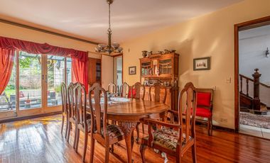INCREÍBLE RESIDENCIA - 9 AMBIENTES - GRAN JARDÍN CON PARRILLA - COCHERA - BELGRANO R