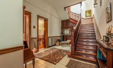 INCREÍBLE RESIDENCIA - 9 AMBIENTES - GRAN JARDÍN CON PARRILLA - COCHERA - BELGRANO R
