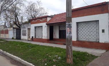 Casa 3 ambientes en venta en Quilmes
