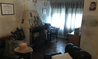 Casa Turdera 3 dormitorios. Excelente Lote!! Gran ubicacion!!