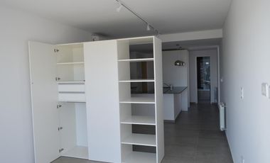 Cochera - Luis Agote