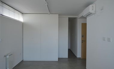 Cochera - Luis Agote