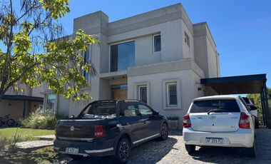 Casa en Ceibos - Puertos del Lago