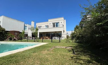 Casa en Ceibos - Puertos del Lago