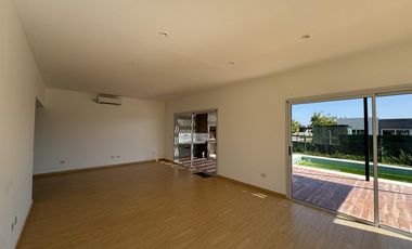 CASA EN VENTA, SAN SEBASTIAN, AREA 13