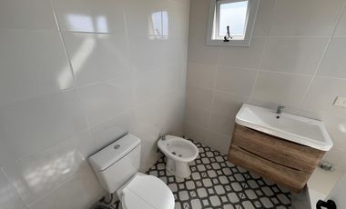 CASA EN VENTA, SAN SEBASTIAN, AREA 13