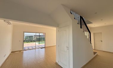 CASA EN VENTA, SAN SEBASTIAN, AREA 13