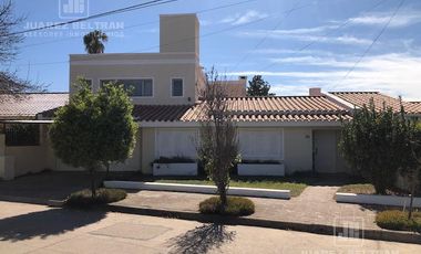 Casa en Villa Centenario