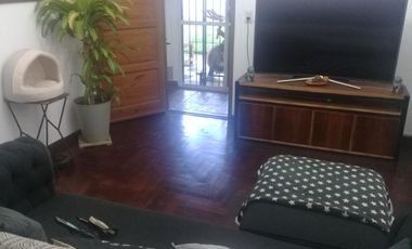 Casa 4 ambientes en venta en Bernal Oeste