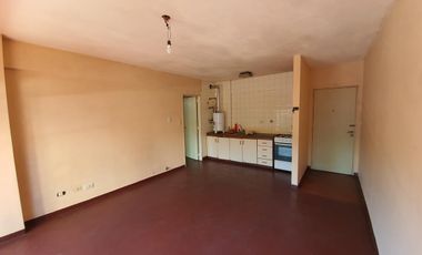 Departamento de 2 ambientes en Lomas de Zamora Oeste amplio balcon