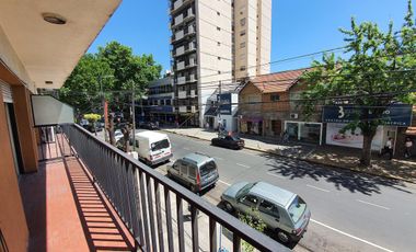 Departamento de 2 ambientes en Lomas de Zamora Oeste amplio balcon