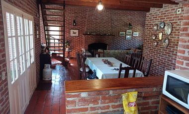 Casa en venta - 3 Dormitorios 2 Baños - 1.000Mts2 - Chapadmalal