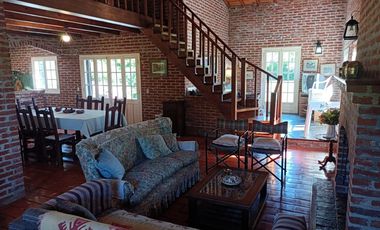 Casa en venta - 3 Dormitorios 2 Baños - 1.000Mts2 - Chapadmalal