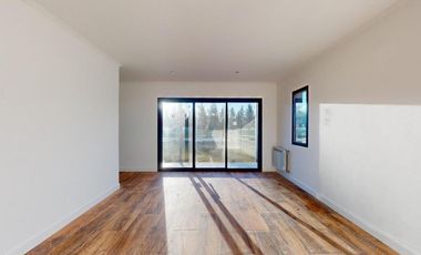 Casa en venta - 3 Dormitorios 4 Baños - Cocheras - 2.400Mts2 - La Plata