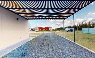Casa en venta - 3 Dormitorios 4 Baños - Cocheras - 2.400Mts2 - La Plata