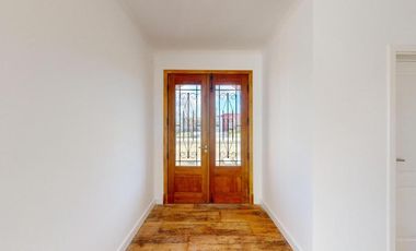 Casa en venta - 3 Dormitorios 4 Baños - Cocheras - 2.400Mts2 - La Plata
