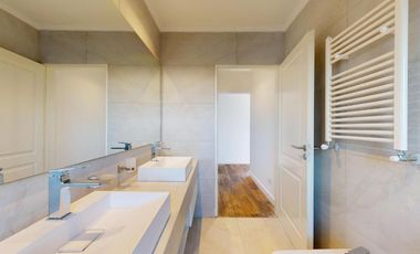 Casa en venta - 3 Dormitorios 4 Baños - Cocheras - 2.400Mts2 - La Plata