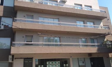 departamento  3 amb. al frente con balcon