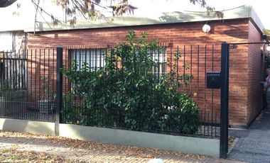 Casa venta Tolosa. garage. fondo. apta banco