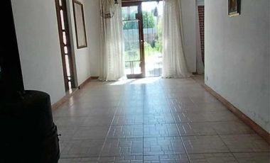 Casa en venta - 2 Dormitorios 2 Baños - 300Mts2 - San Clara del Mar