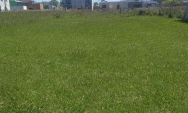 Terreno en venta - 15 x 37mts - 405mts2 - Camet