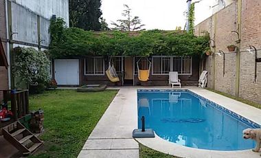 Casa 6 ambientes en venta en Quilmes Oeste