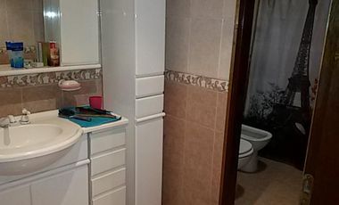 Casa 6 ambientes en venta en Quilmes Oeste