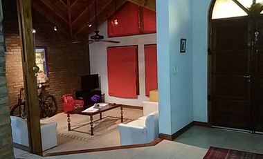 Casa 6 ambientes en venta en Quilmes Oeste