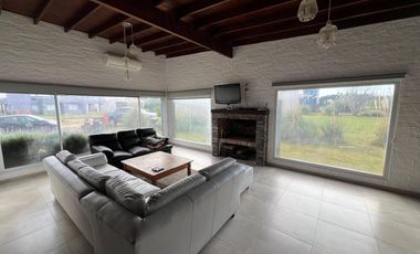 VENTA, CASA, COSTA ESMERALDA, DEPORTIVA, LOTE AL 100