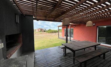 VENTA, CASA, COSTA ESMERALDA, DEPORTIVA, LOTE AL 100