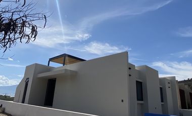 Casa en Venta en Chapala con vista al lago