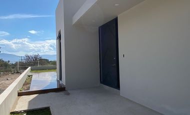 Casa en Venta en Chapala con vista al lago