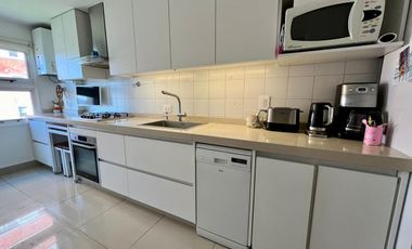 Departamento 3 Ambientes con Cochera en Bernal