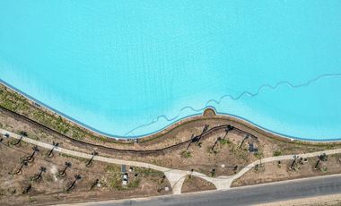 Terreno en Vida Lagoon con 1.100m2 y lindero al canal