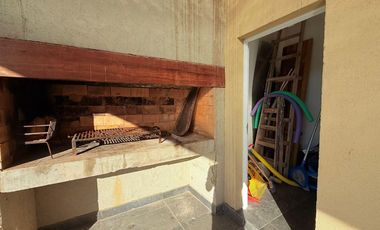 Venta/Permuta/Financiacion Casa 5 Dormitorios Estrenar. Pueblo Esther