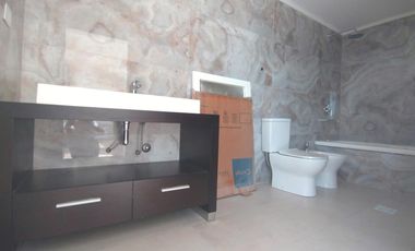 Venta/Permuta/Financiacion Casa 5 Dormitorios Estrenar. Pueblo Esther