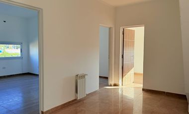 Venta/Permuta/Financiacion Casa 5 Dormitorios Estrenar. Pueblo Esther
