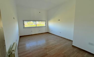 Venta/Permuta/Financiacion Casa 5 Dormitorios Estrenar. Pueblo Esther