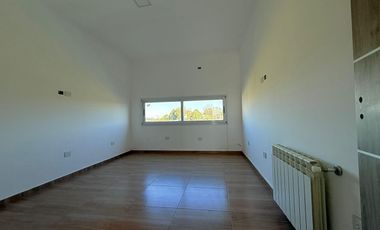 Venta/Permuta/Financiacion Casa 5 Dormitorios Estrenar. Pueblo Esther