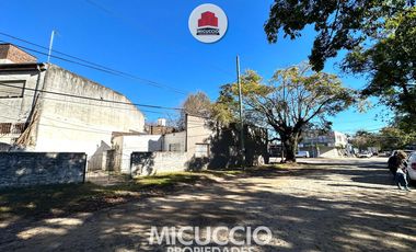 Casa con Locales en Venta, Av. Villanueva N°1108, Ingeniero Maschwitz