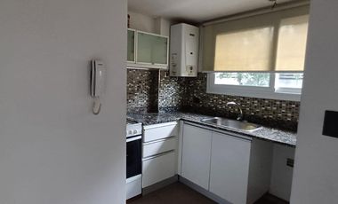 Departamento 3 Ambientes C/ Balcón y Patio - Quilmes Centro