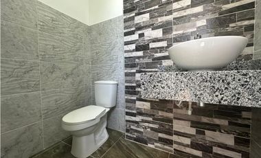 Arriendo local para estrenar en segundo piso