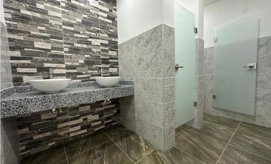 Arriendo local para estrenar en segundo piso