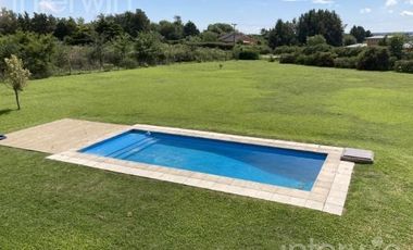 Casa 5 ambientes con pileta y jardín - Zarate - ALQUILER